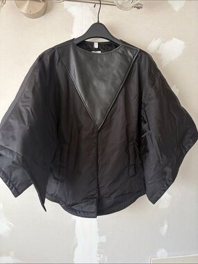 NWT Burberry Black Short Cape Jacket with Leather V-Panel size 2
